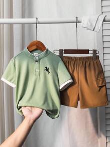 SHEIN Bộ 2 chiếc/bộ áo thun cổ đứng thoải mái cho bé trai màu tương phản thời trang thường ngày đa năng hàng ngày áo thun dệt kim và quần short dệt, thích hợp cho mùa xuân/hè, hàng ngày, thể thao, đi chơi, đi học, tụ tập, ngày lễ, biểu diễn và chụp ảnh - Màu xanh Bạc hà - Xem 3