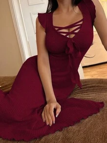 SHEIN 纯色短袖V领系带装饰修身女士休闲连衣裙酒红色连衣裙罗纹连衣裙系带前开襟连衣裙交叉连衣裙荷叶袖连衣裙 - 酒紅色 - 查看 4