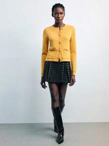 Maija Cardigan giallo da donna versatile, di moda urbana moderna, essenziale, con scollo tondo, apertura anteriore, orlo e polsini con design in filato sfumato, decorazione metallica, adatto per l'ufficio e il casual business, con un tocco vintage di alta qualità per il pendolarismo urbano - Multicolore - Visualizzare 4