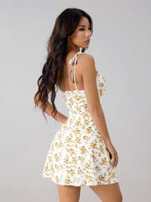 SHEIN PETITE 女士碎花荷叶边吊带迷你连衣裙，度假风格 - 黃色 - 查看 2