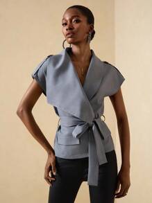 Vesra 不对称领口+收腰短款轻便夹克