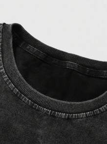 ROMWE MEN Grunge Punk 男士人像印花酸洗短袖T恤，适合春夏日常穿着 - 黑色 - 查看 4