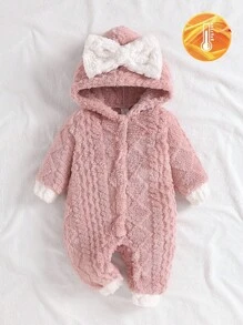 SHEIN 1 件女婴长袖连帽连体衣，毛绒蝴蝶装饰，柔软舒适，绗缝花卉图案羊毛连体衣，前按扣开合，休闲日常穿着，秋冬 - 粉色 - 查看 6