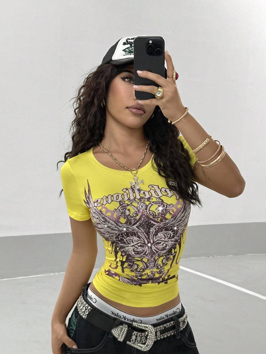 SHEIN HypeZone Women's Fuchsia Gothic Rhinestone Decor Slim Fit Streetwear Y2K Punk Print Short Sleeve T-Shirt, Suitable For Vacation, Spring/Summer - Yellow - View 1
