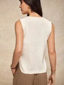 House of One Women Old Money Side Button Split Round Neck Casual Knitted Sweater Vest Casual Elegant Autumn Fall Outfits Business Professional Women Business Casual Woman