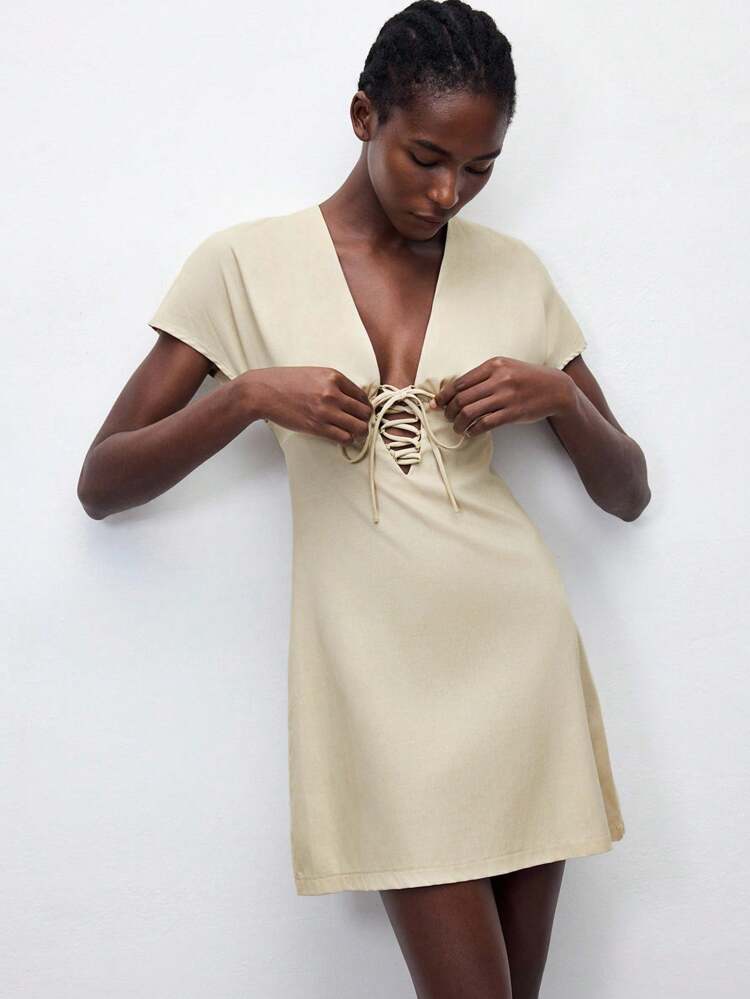 SHEIN Maija 2025 Summer New Arrival Elegant Cocktail Dresses, Suitable For Wedding Guests, Brunch, Airport, Boho Vacation, Beach Music Festival, Easter, Graduation, Casual Daily Wear, With Neckline Tie, Bowknot Design, Short Sleeve, Mini Length