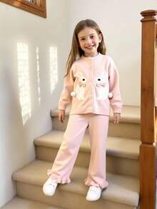 SHEIN Vintaside Kids 休闲可爱的粉色连衣裙，饰有兔子图案和蝴蝶结。两件套包括针织开衫和针织阔腿裤。柔软舒适，适合日常、户外活动、旅行、度假、居家、幼儿园等场合。也可作为开学服、派对服、秋冬季百搭服装、春冬季服装、节日女童装。 - 粉色 - 查看 8