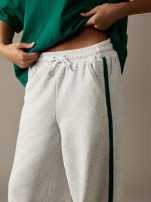 MISSGUIDED Lounge Wide Leg Track And Field Classic Drawstring Stripe Side Sweatpants Varsity Retro Style Fall Winter Loungewear Athleisure Jogger Bottoms - Light Grey - View 4