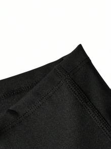 SHEIN Sports 女士圆领无袖拉链休闲短款上衣和短裤户外套装 - 黑色 - 查看 12