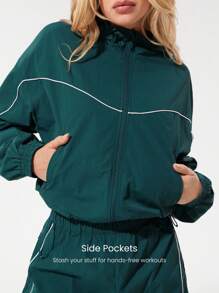 GLOWMODE 清爽光泽光滑轻质对比滚边可调节松紧带风衣连帽夹克中等强度跑步慢跑徒步健身房工作室日常休闲装 - 綠色 - 查看 5