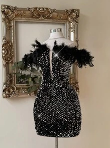 SHEIN Belle 优雅华丽的经典黑色弹力天鹅绒亮片面料，露肩羽毛缝线装饰胸部和袖子，带鱼骨，适合派对和舞会的臀部覆盖连衣裙返校季节（衣领为火鸡羽毛）女士鸡尾酒会礼服，舞会半正式礼服，适合生日、婚礼嘉宾、毕业典礼、晚宴、返校节