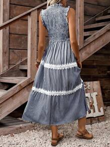 LanaWest 度假休闲条纹蕾丝边无袖连衣裙 - 藏蓝色 - 查看 2