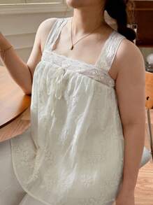 SHEIN LUNE Camiseta de tirantes elegante de talla grande con bordado floral de unicolor para el verano