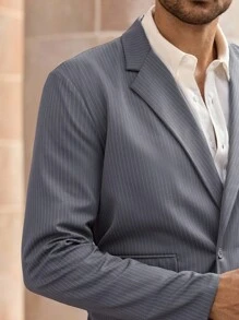Manfinity VCAY Áo khoác blazer rộng rãi dệt sọc thường ngày cho nam Bộ đồ kẻ sọc cho nam Bộ đồ màu xám Bộ đồ mùa hè Áo khoác thể thao cho nam Bộ đồ rời cho nam Bộ đồ nam Bộ đồ màu xám cho nam Bộ đồ mùa hè Áo khoác blazer màu xám, cho mùa thu đông - Xám - Xem 5