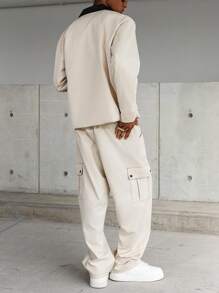 Manfinity EMRG 多口袋撞色缝线卡其色男士长袖夹克和裤子套装，秋季服装 - 卡其色 - 查看 2