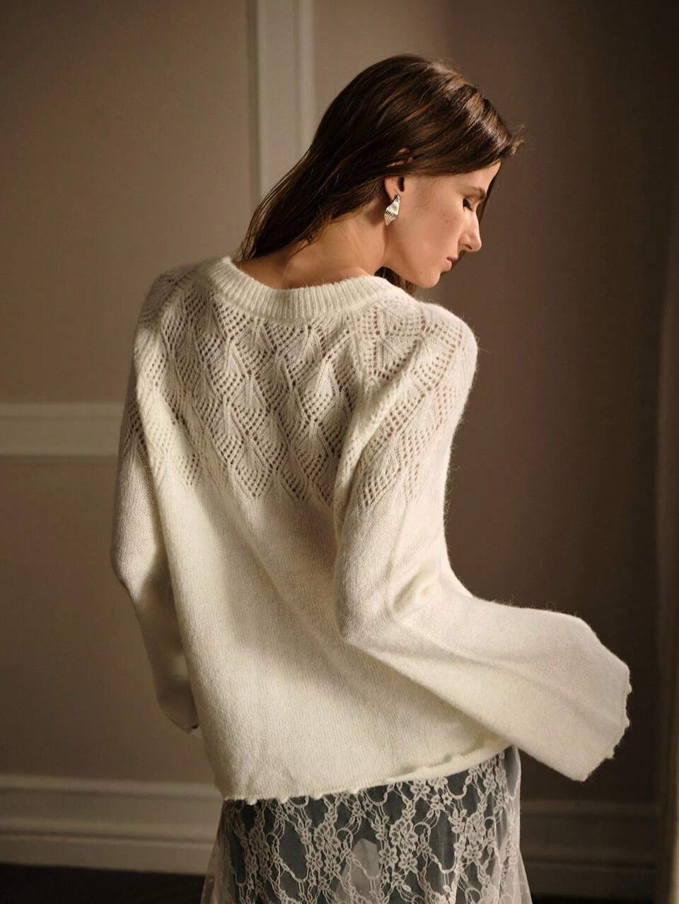 HOLLOW OUT RAGLAN SLEEVE SWEATER