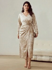 MOTF PREMIUM CHRISTMAS PLUS SIZE WOMEN VELVET STRUCTURED DESIGN MID-LENGTH DRESS