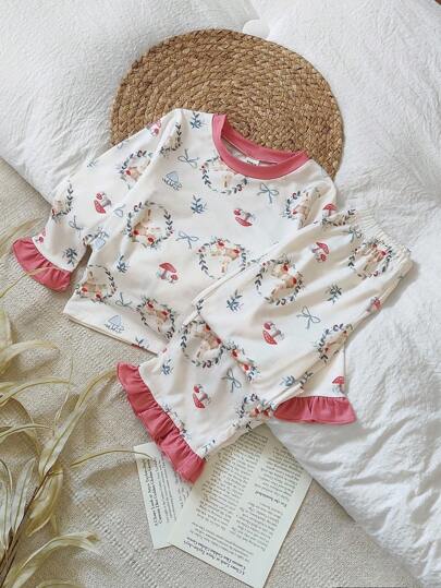 SHEIN Vintaside Kids 2 件套幼儿女童动物和植物印花圆领长袖 T 恤 + 配套休闲裤，可爱舒适的春秋季荷叶边服装