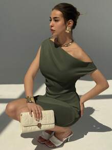 Aloruh 优雅不对称单肩性感收腰修身纯白色迷你休闲连衣裙 - 軍綠色 - 查看 5