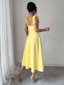 Selianne 无袖系带蝴蝶结装饰腰部A字型优雅浪漫女士连衣裙 - 奶油色 - 查看 2