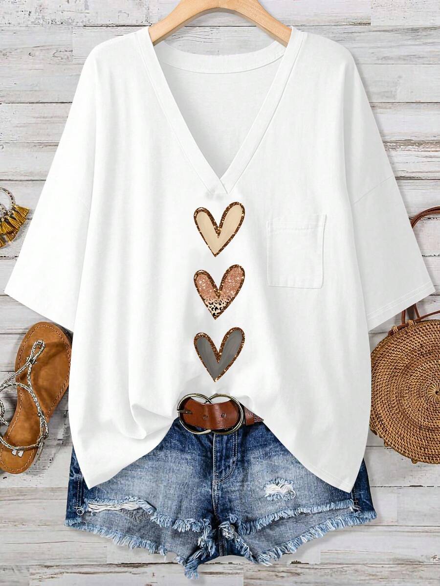 EMERY ROSE 休闲彩色爱心印花V领短袖T恤，适合大码女装，夏季、返校、返校节、夜间外出等场合，爱心图案V领上衣，女士假日/春季花卉/度假/春日必备单品 - 彩色 - 查看 1