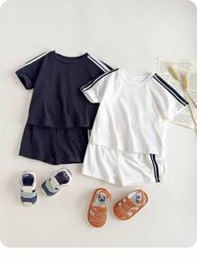 Conjunto informal de cuatro piezas para bebé que incluye sudadera con cuello redondo acanalado y manga raglán, pantalones cortos y bloques de color para niño y niña - Blanco y Negro - Ver 8