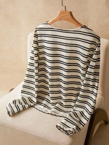Elaquor Camiseta feminina plus size casual listrada com caimento solto e gola redonda, versátil para o verão - Preto e Branco - Ver 2