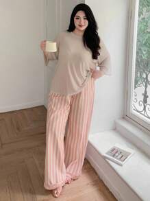 Dazy Plus 2 件大码女式纯色圆领宽松睡衣上衣和条纹裤睡衣套装 - 杏色 - 查看 7