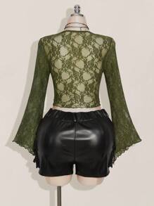 SHEIN ICON 加大码蕾丝喇叭袖前系带性感方领衬衫 - 軍綠色 - 查看 2