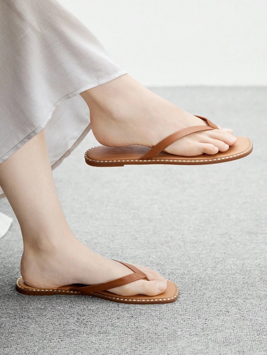 CUCCOO BIZCHIC Casual Vacation Beach Fashion Minimalist Metal Edged Brown Flip Flops