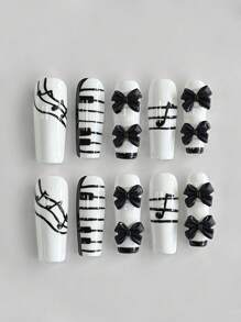 ROMWE Anime 10 件黑白音符和钢琴键盘设计的高品质假指甲 + 3 片双面胶，可拆卸和可重复使用的棺材形假指甲，带有别致的蝴蝶结元素，适合节日、派对、舞蹈和日常佩戴