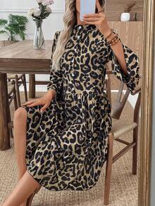 EMERY ROSE فستان نسائي كاجوال متوسط الطول بأكمام واسعة وأزرار وكشكشة على الذيل بطبعة نمر، فستان طبعة نمر، فستان طبعة حيوان، فستان طبعة فهد، فستان نمر بأكمام طويلة، فستان نمر متوسط الطول، ملابس خريفية للنساء، فساتين للنساء في الخريف