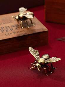 复古黄铜蜜蜂雕像 - 装饰性青铜昆虫雕像，适用于家居装饰、DIY 工艺品、房间装饰工艺品、餐桌装饰、办公桌、墙壁艺术和礼品 - 春季和日常造型生日毕业的迷人点缀 - 銅色 - 查看 2