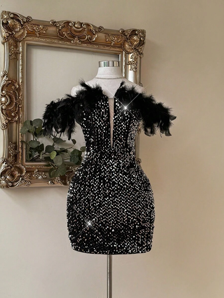 SHEIN Belle 优雅华丽的经典黑色弹力天鹅绒亮片面料，露肩羽毛缝线装饰胸部和袖子，带鱼骨，适合派对和舞会的臀部覆盖连衣裙返校季节（衣领为火鸡羽毛）女士鸡尾酒会礼服，舞会半正式礼服，适合生日、婚礼嘉宾、毕业典礼、晚宴、返校节