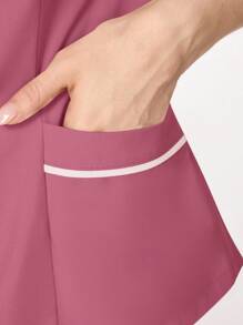 TaskEZ Conjunto de uniforme de pijama médico con cuello en contraste, bolsillo y manga corta - Rosa Oxidada - Ver 7