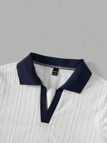 Manfinity Hypemode Men's Contrast Color V-Neck Short Sleeve T-Shirt + Drawstring Elastic Waist Shorts 2pcs/Set