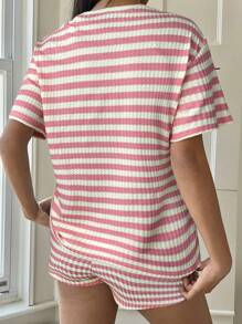 SHEIN EZwear Bộ 2 áo thun kẻ sọc mùa hè và quần short trang phục thường ngày - Hồng - Xem 2