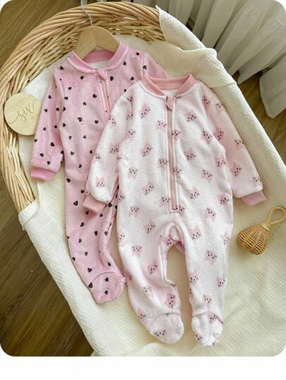 2 件套新生儿女孩可爱猫咪和心形印花罗纹领前拉链长袖连脚柔软保暖羊毛连体衣睡衣，适合秋冬季