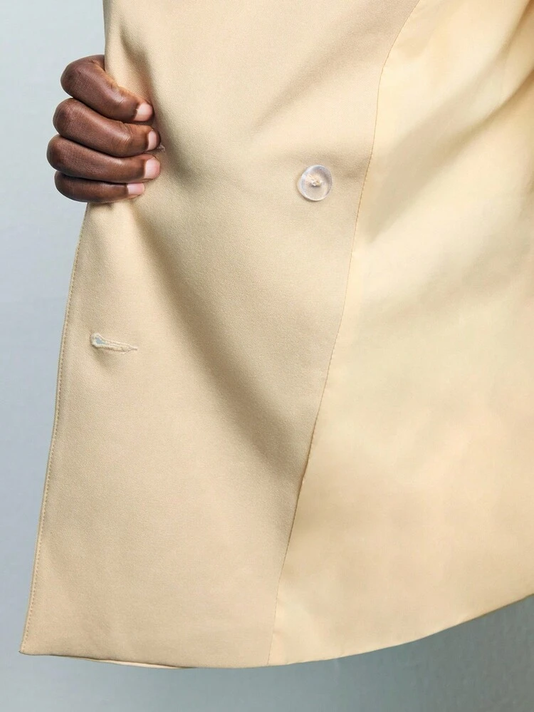 SHEIN Maija Women's Blazer, Versatile For All Seasons, Modern Urban Fashion Essential. Features Lapel Collar, Metal Rose Buttons, Suitable For Business, Casual, Office Wear Modern Urban Casual Fashion Business Casual Women's Office Wear Low-Key Old Money Style Effortless Temperament High-End Urban Commuting High-Quality Airport Women's Wear High-End Material High-End, Elegant, Old-Fashioned Cruise Clothing