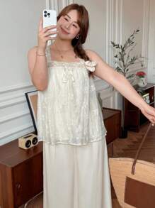 SHEIN LUNE Camiseta de tirantes elegante de talla grande con bordado floral de unicolor para el verano