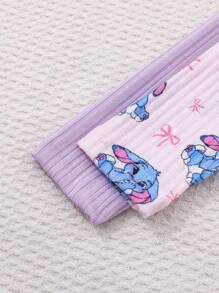 SHEIN 2 件女婴休闲纯色长袖上衣和卡通印花长袖上衣