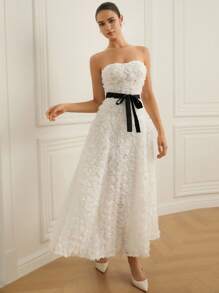 Aveloria Rosie Vestido romántico francés con bordado floral abundante, cinturón de contraste en la cintura, corpiño tipo bustier y falda acampanada