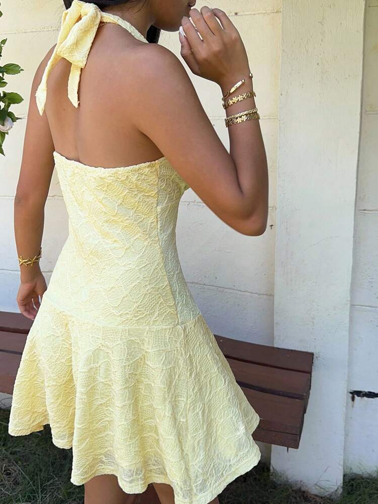 SHEIN EZwear 女式纯色荷叶边下摆露背深 V 领无袖性感黄色吊带连衣裙 - 黃色 - 查看 2