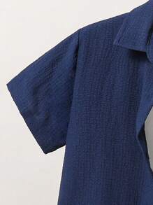 SHEIN 青少年男孩實色口袋修補釦子衬衫配短裤,不含內搭t恤 - 藏蓝色 - 查看 4