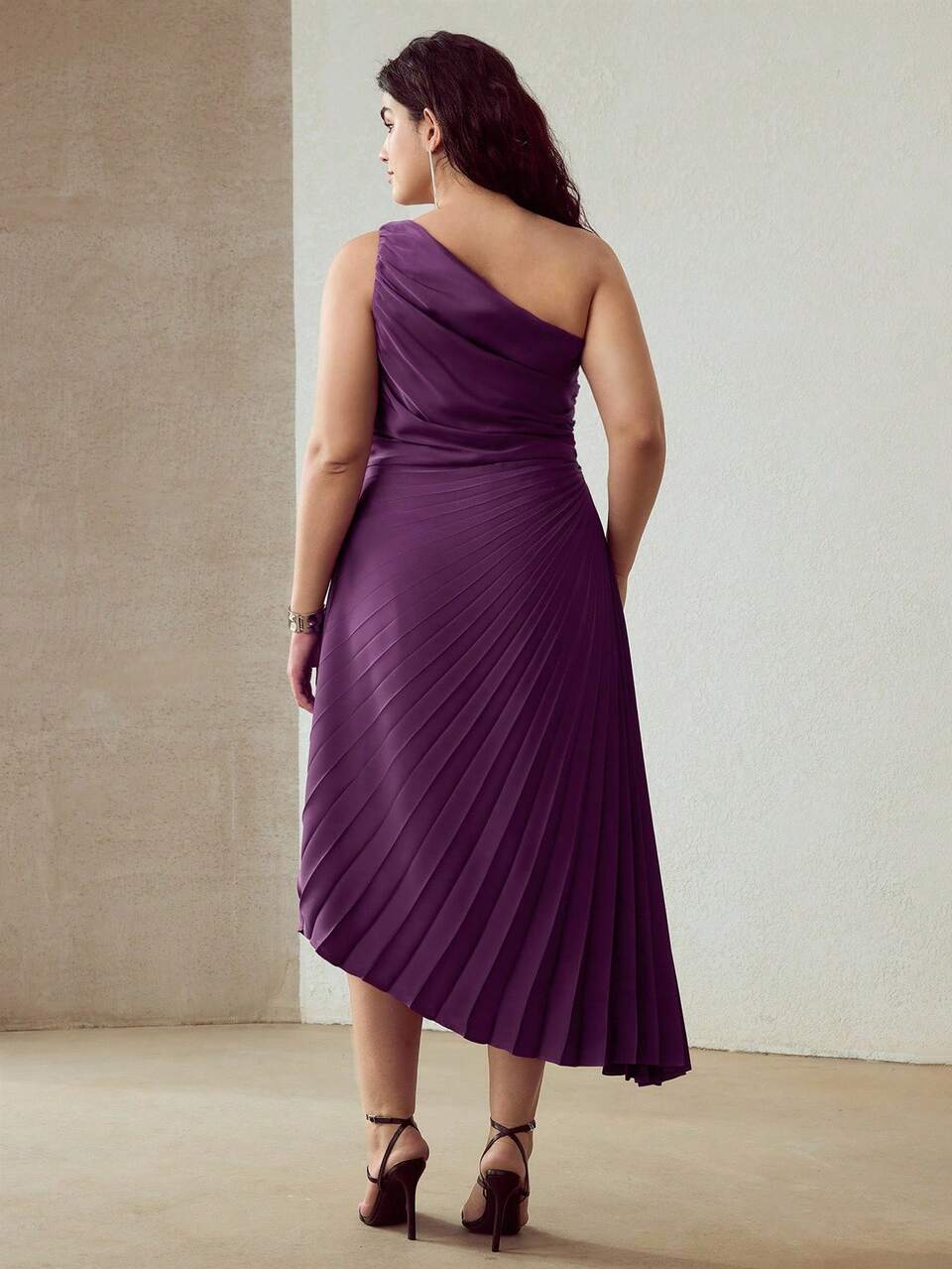 PLUS SIZE PLEATED ASYMMETRICAL HEM DRESS