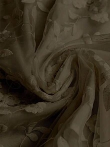 SHEIN LUNE 大码休闲纯色花卉刺绣缺口领衬衫 - 咖啡棕 - 查看 5