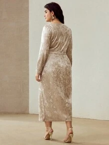 MOTF PREMIUM CHRISTMAS PLUS SIZE WOMEN VELVET STRUCTURED DESIGN MID-LENGTH DRESS