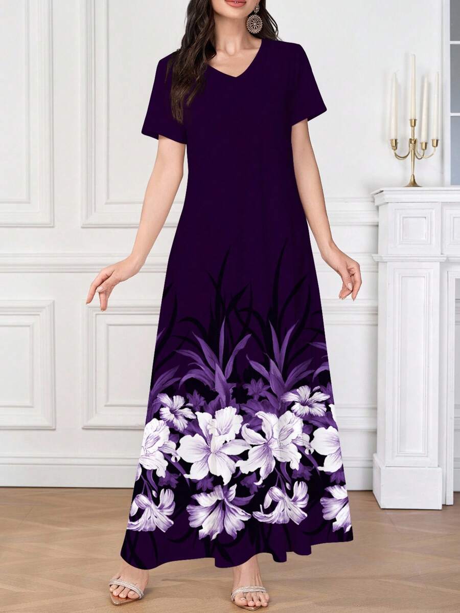 Modelyn 紫色 V 领女式夏季针织短袖花卉印花连衣裙，可作为外套或内衣/工作服穿着，美丽的白色花朵下摆印花，适合约会、休闲、派对、度假，女士夏装，女士长裙。花卉长裙/优雅花卉长裙 - 紫色 - 查看 1