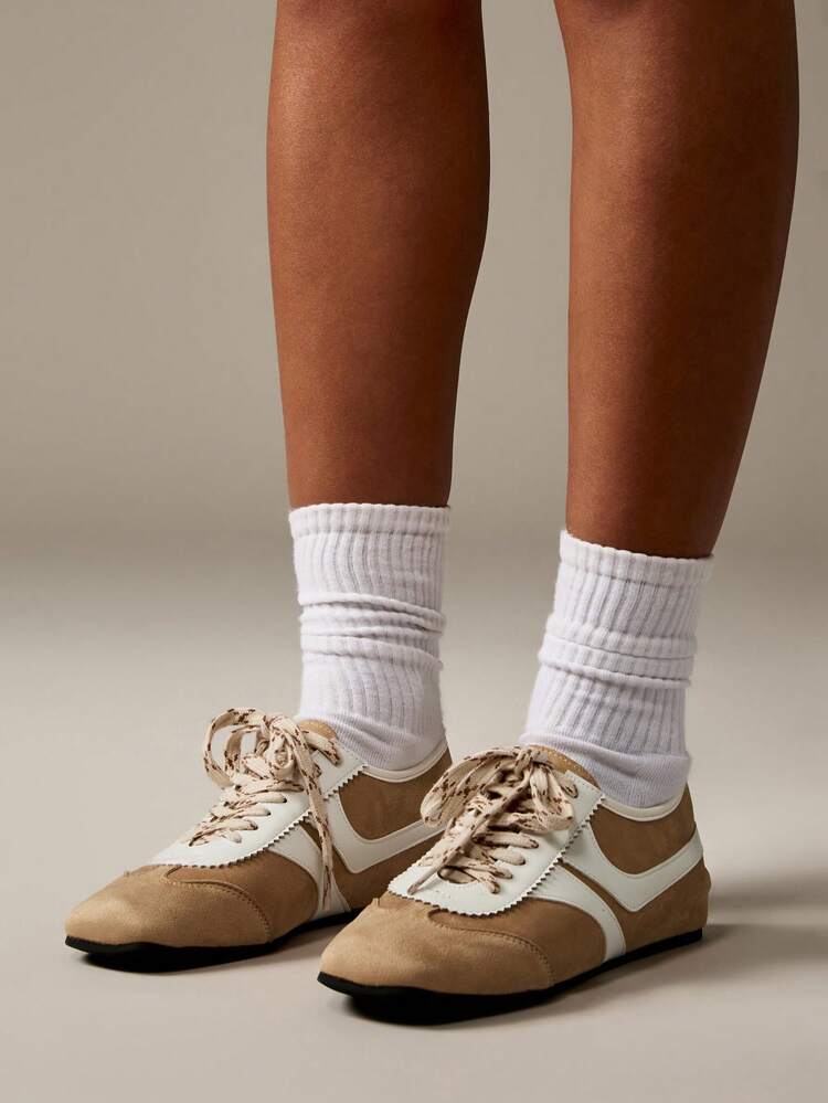 MISSGUIDED 经典双色牛津平底鞋复古系带芭蕾步行舒适鞋，厚底，扇贝形细节，休闲日常鞋履 - 杏色 - 查看 3