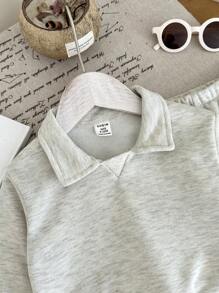 SHEIN 2 件套男婴幼儿新生儿 0-3 岁休闲燕麦色 Polo 领运动衫 + 裤子套装，适合日常穿着和外出，秋冬季 - 卡其色 - 查看 3